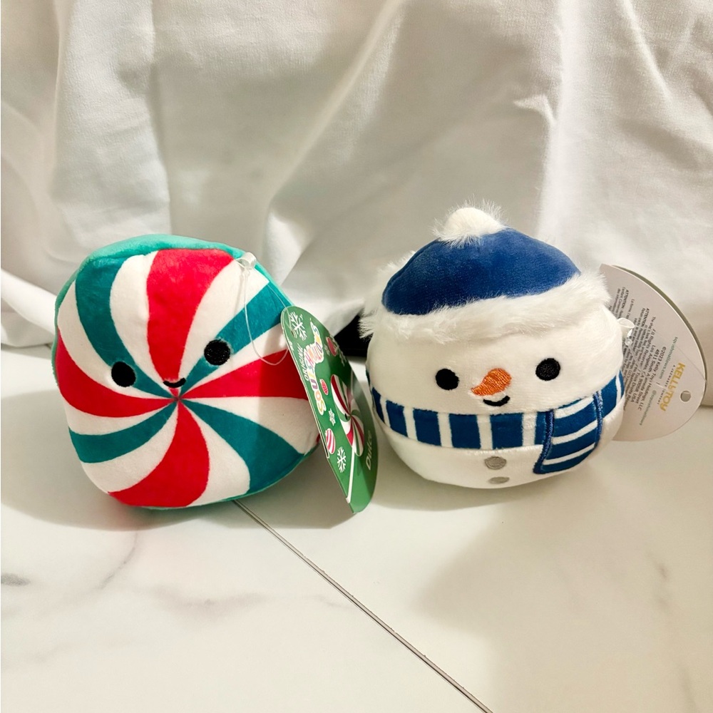 SQUISHMALLOWS CHRISTMAS DULCE THE PEPPERMINT CANDY AND MANNY THE SNOWMAN